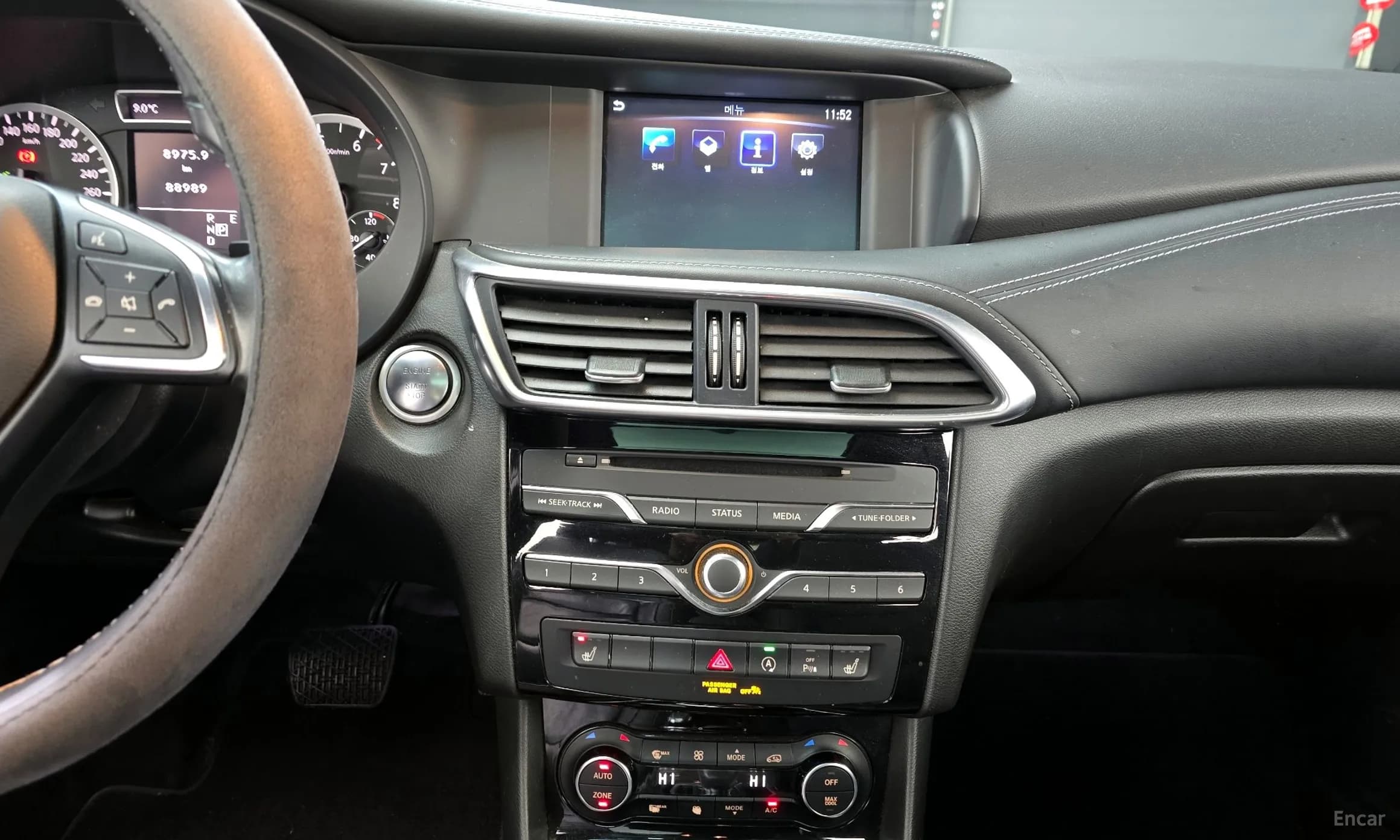 QX30