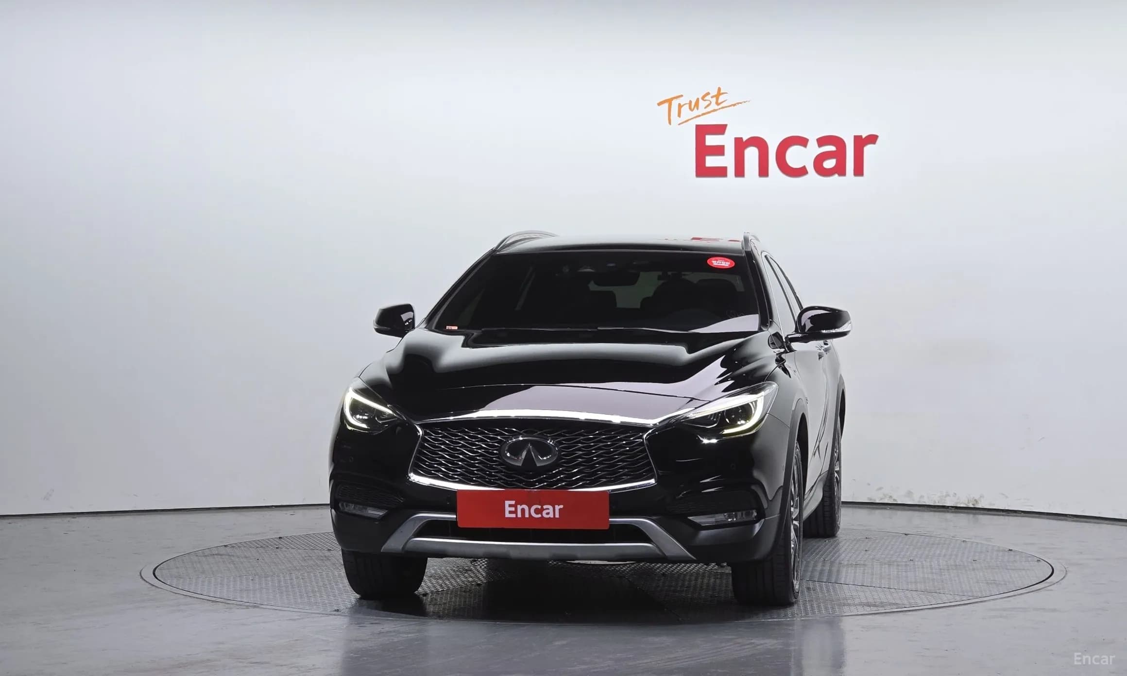QX30