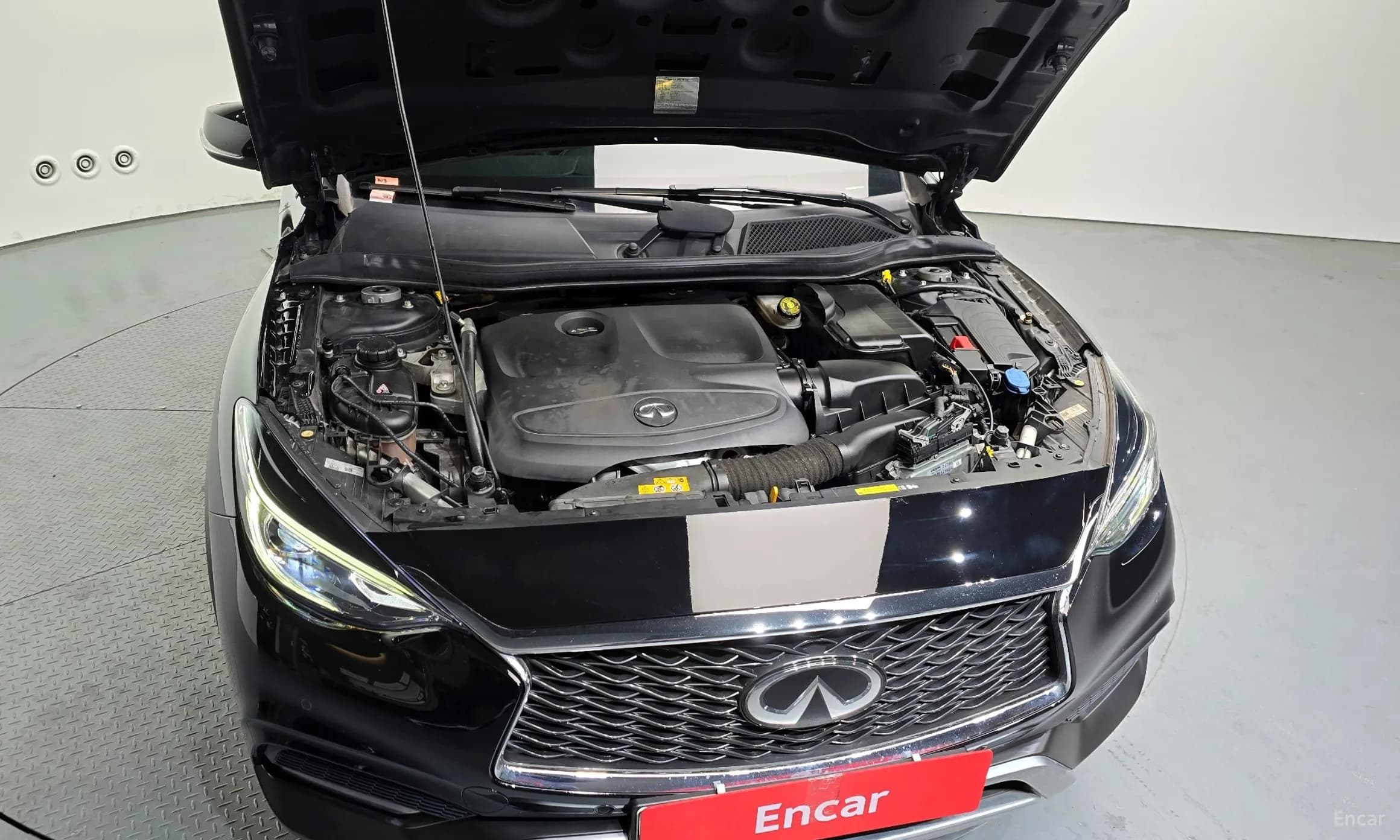 QX30