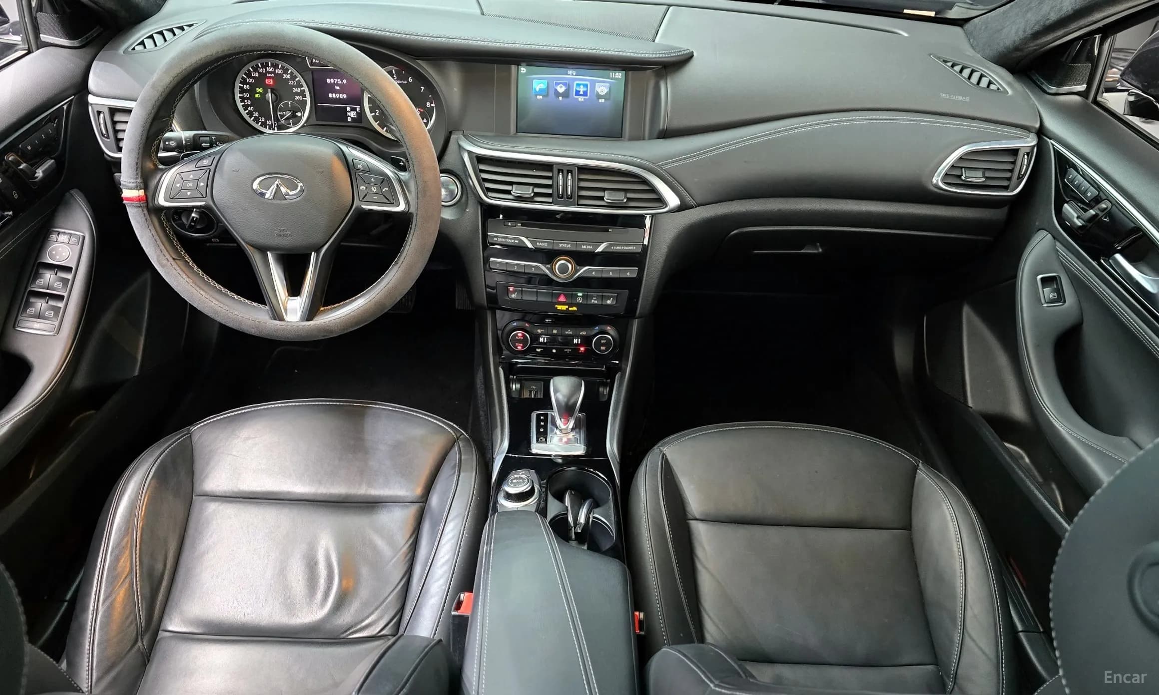 QX30