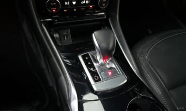 QX30