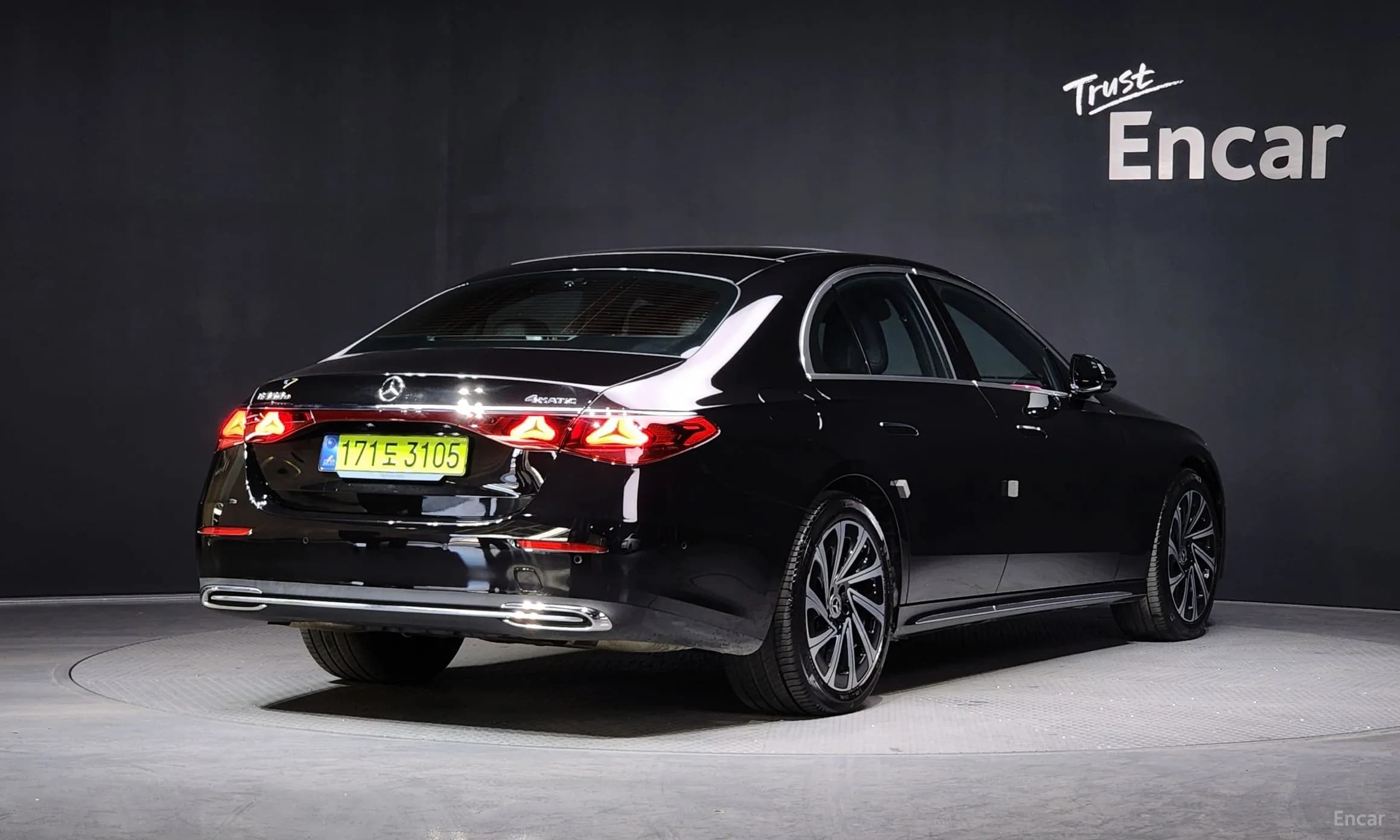 E-Class W214