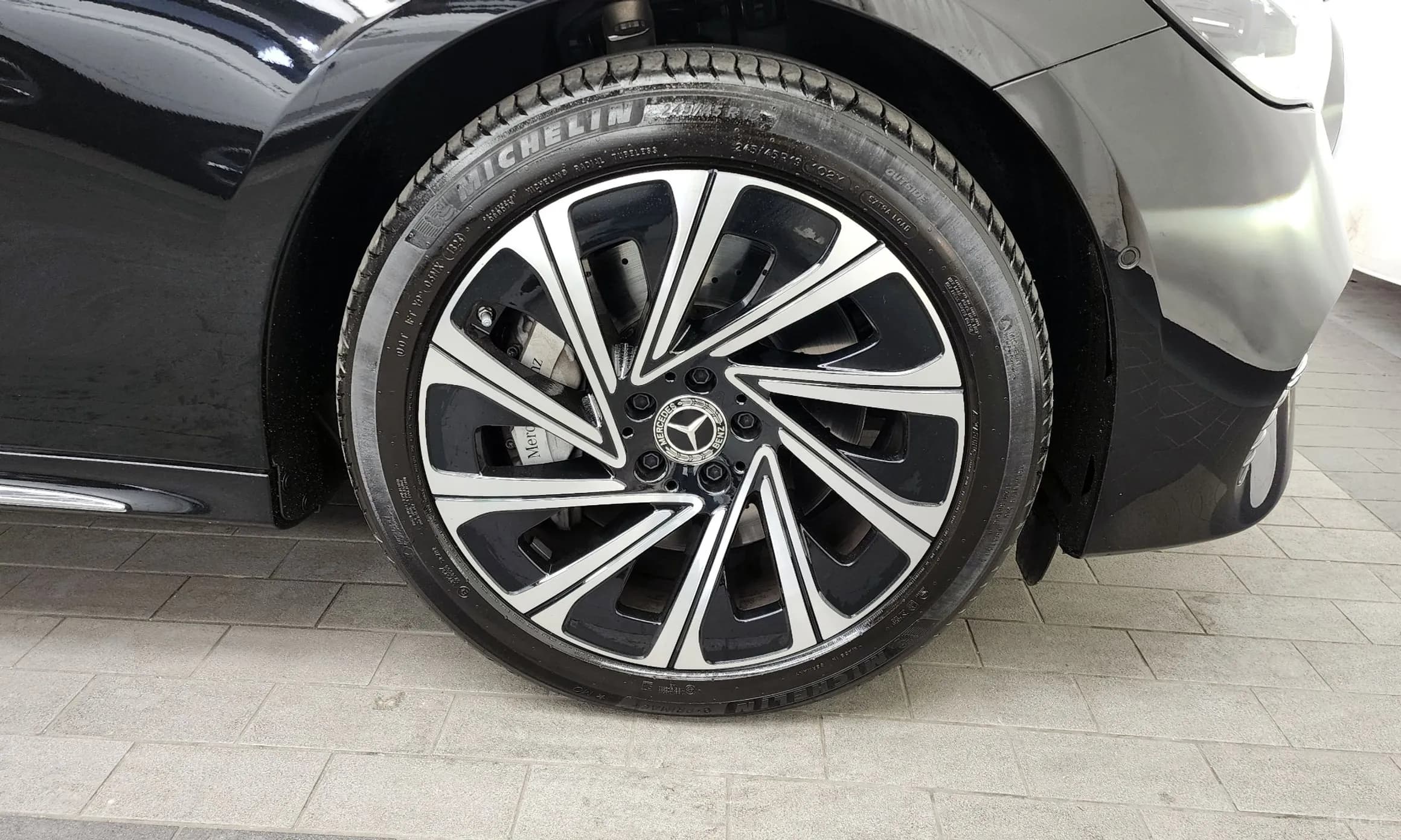 E-Class W214