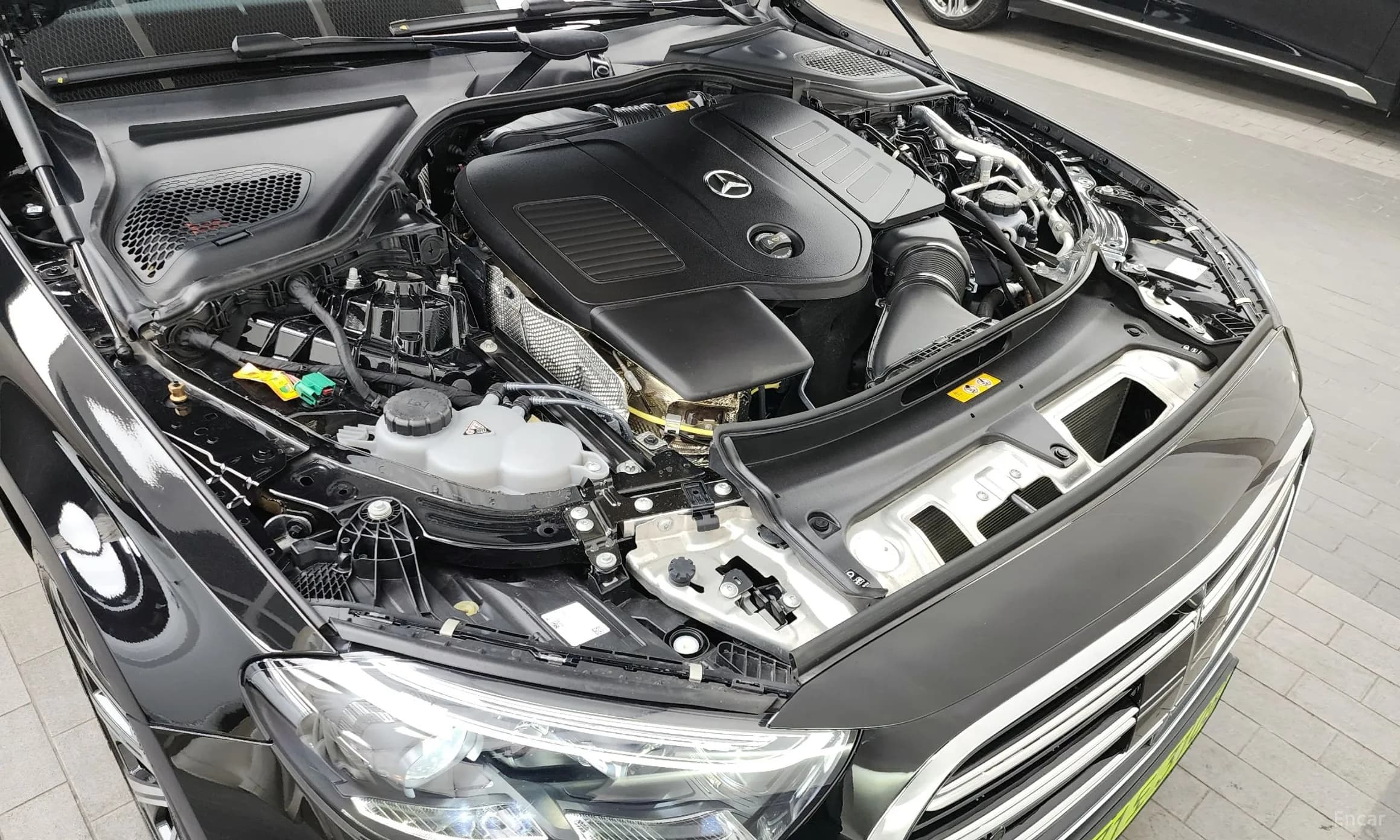 E-Class W214