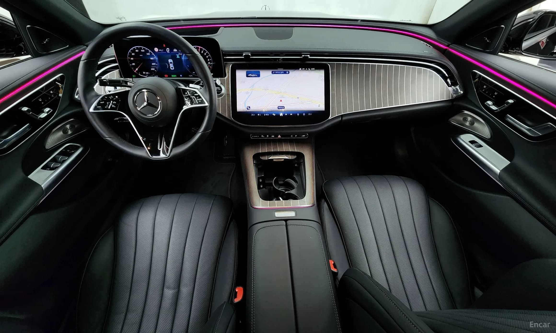 E-Class W214