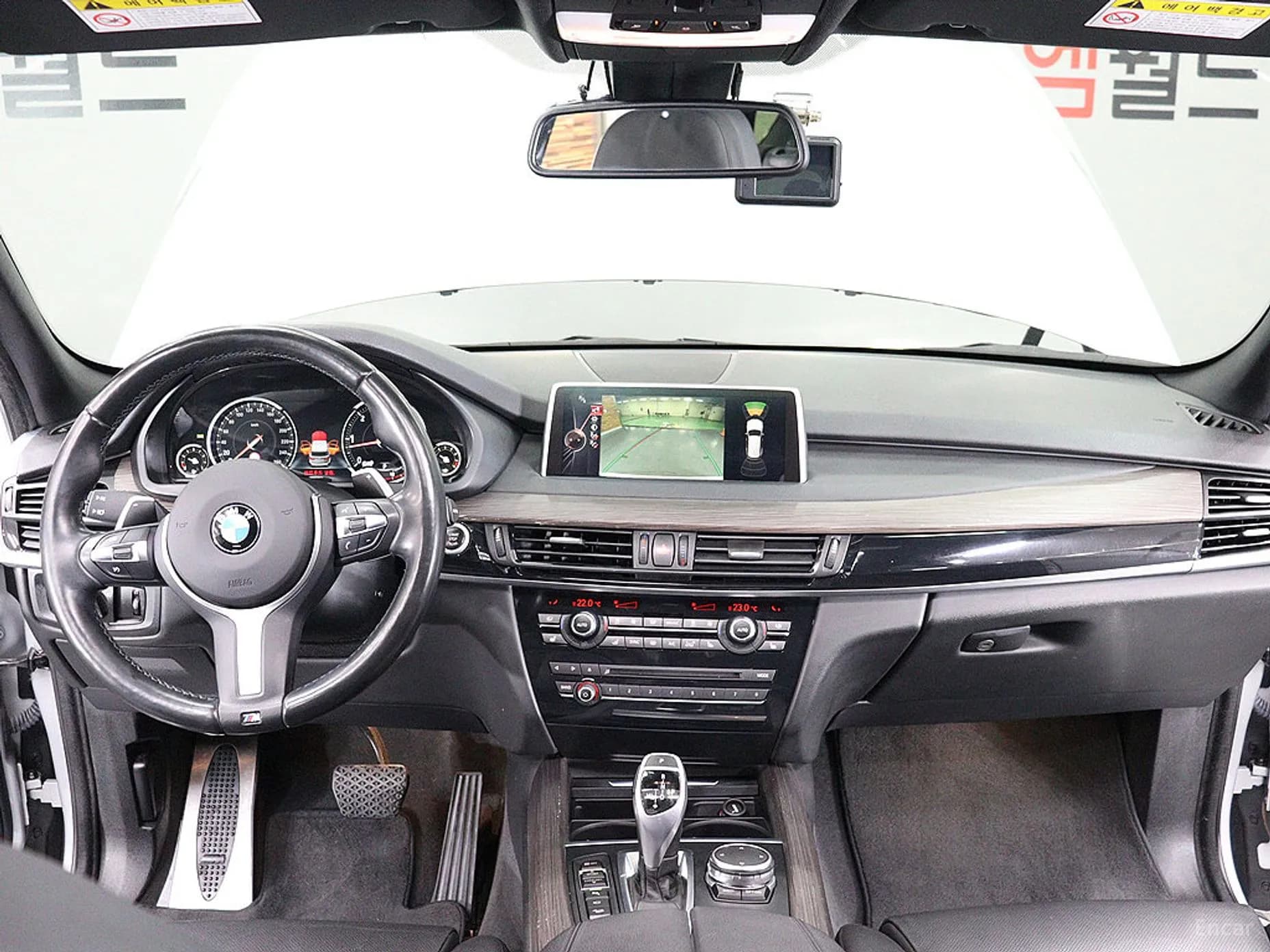X5 (F15)