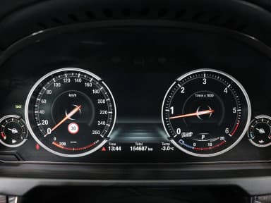 X5 (F15)