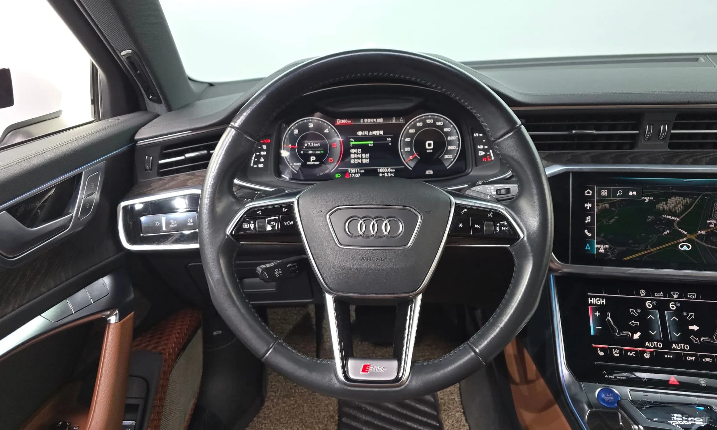 A6 (C8)