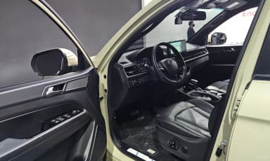 Rexton Sports Khan