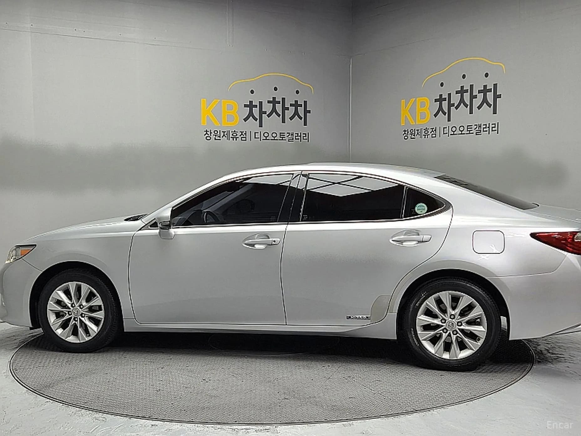 New ES300h