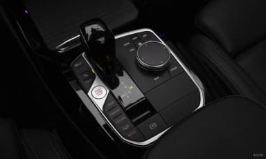 X3 (G01)