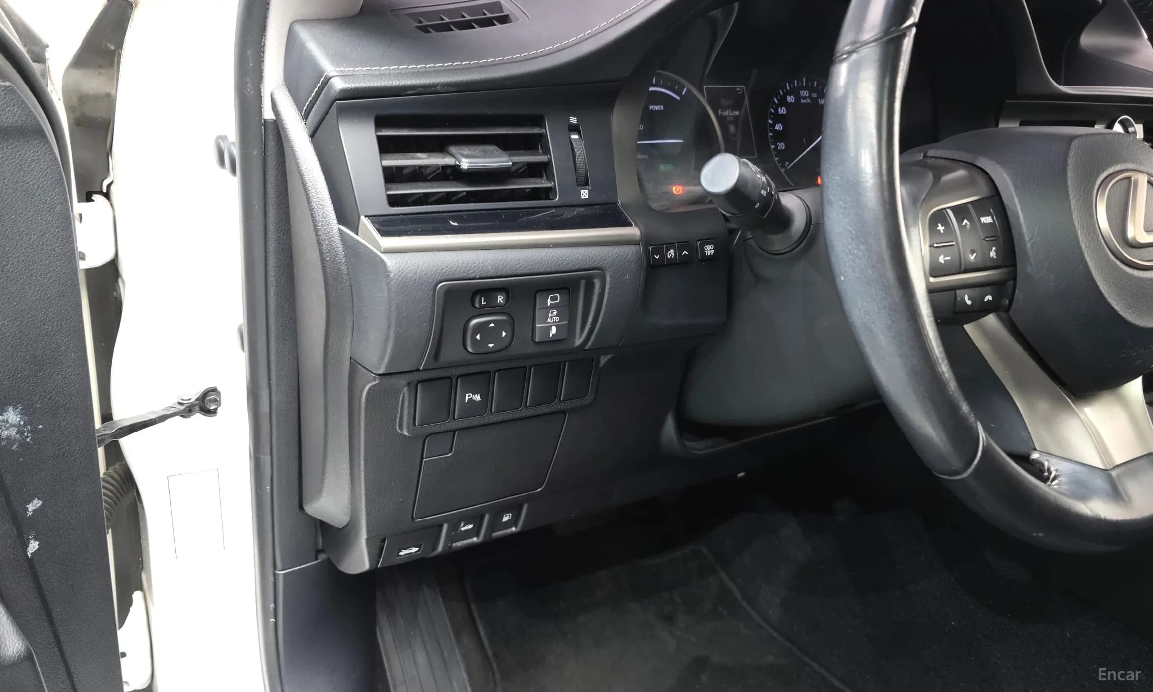 New ES300h