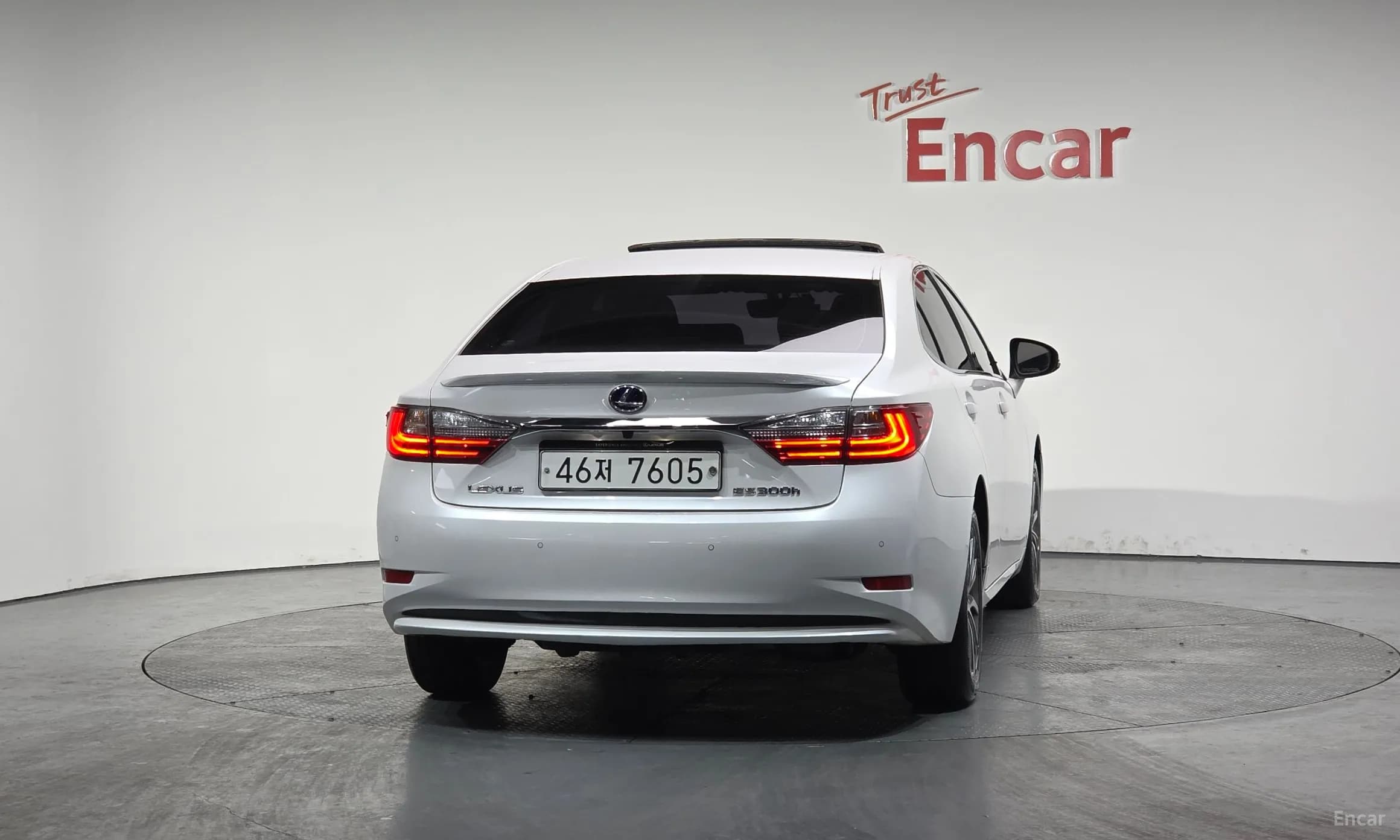 New ES300h