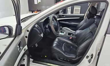 G37