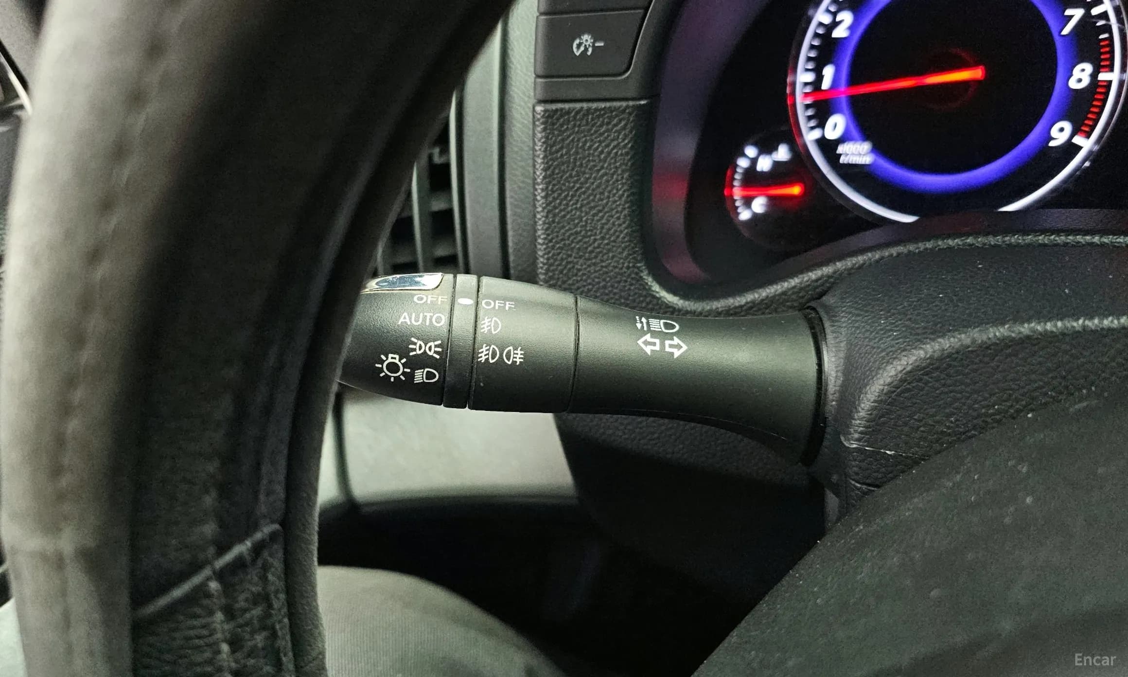 G37