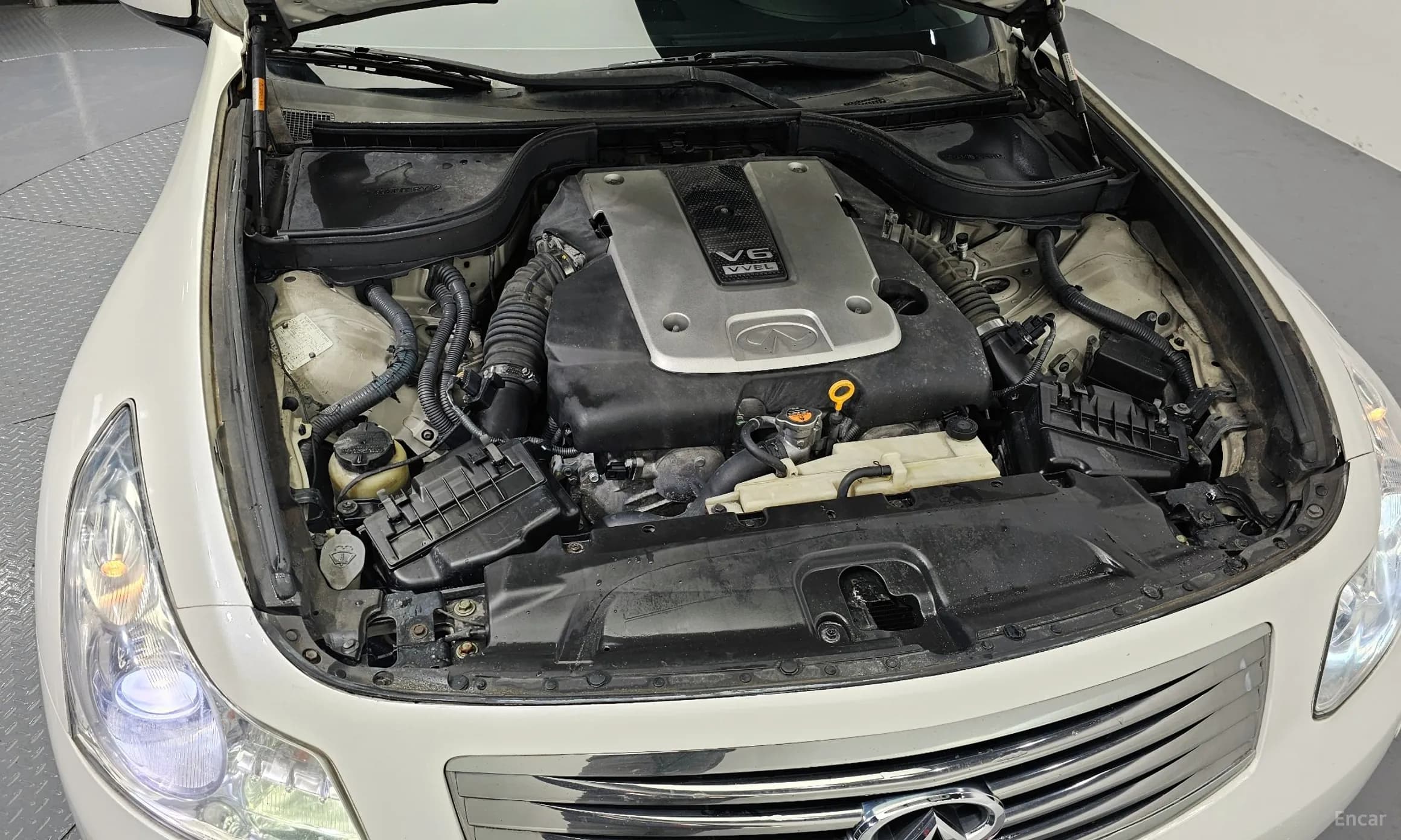 G37