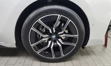 7 Series (G70)
