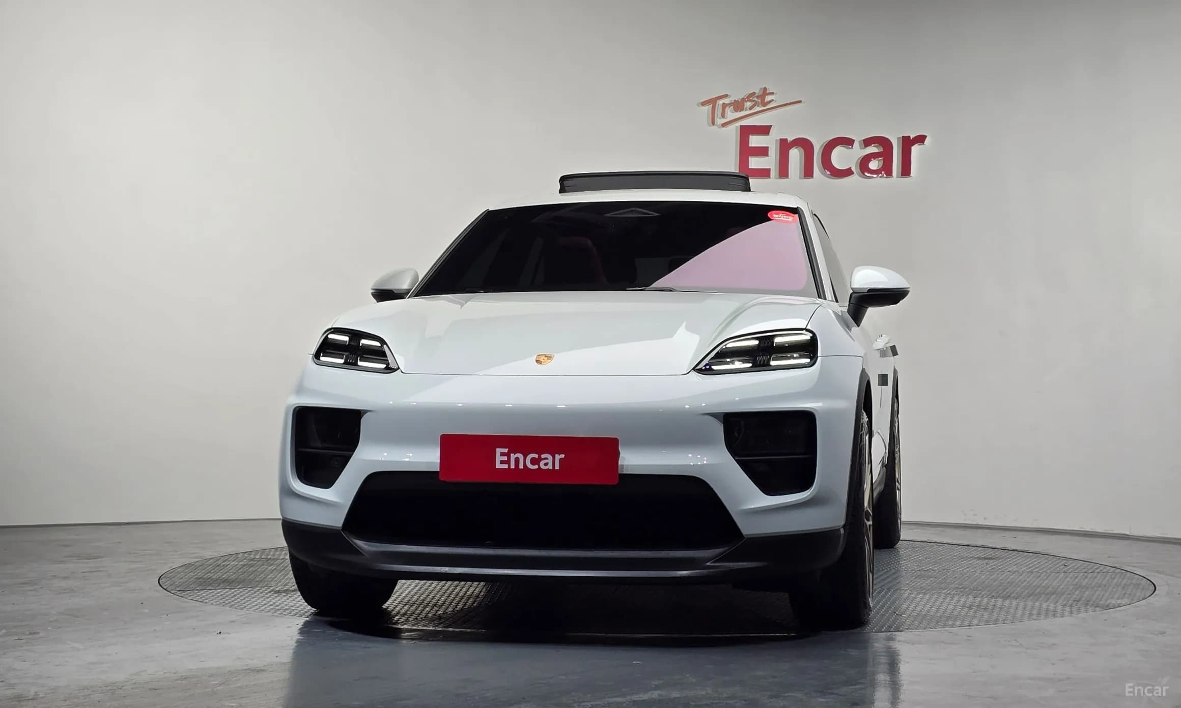 Macan EV