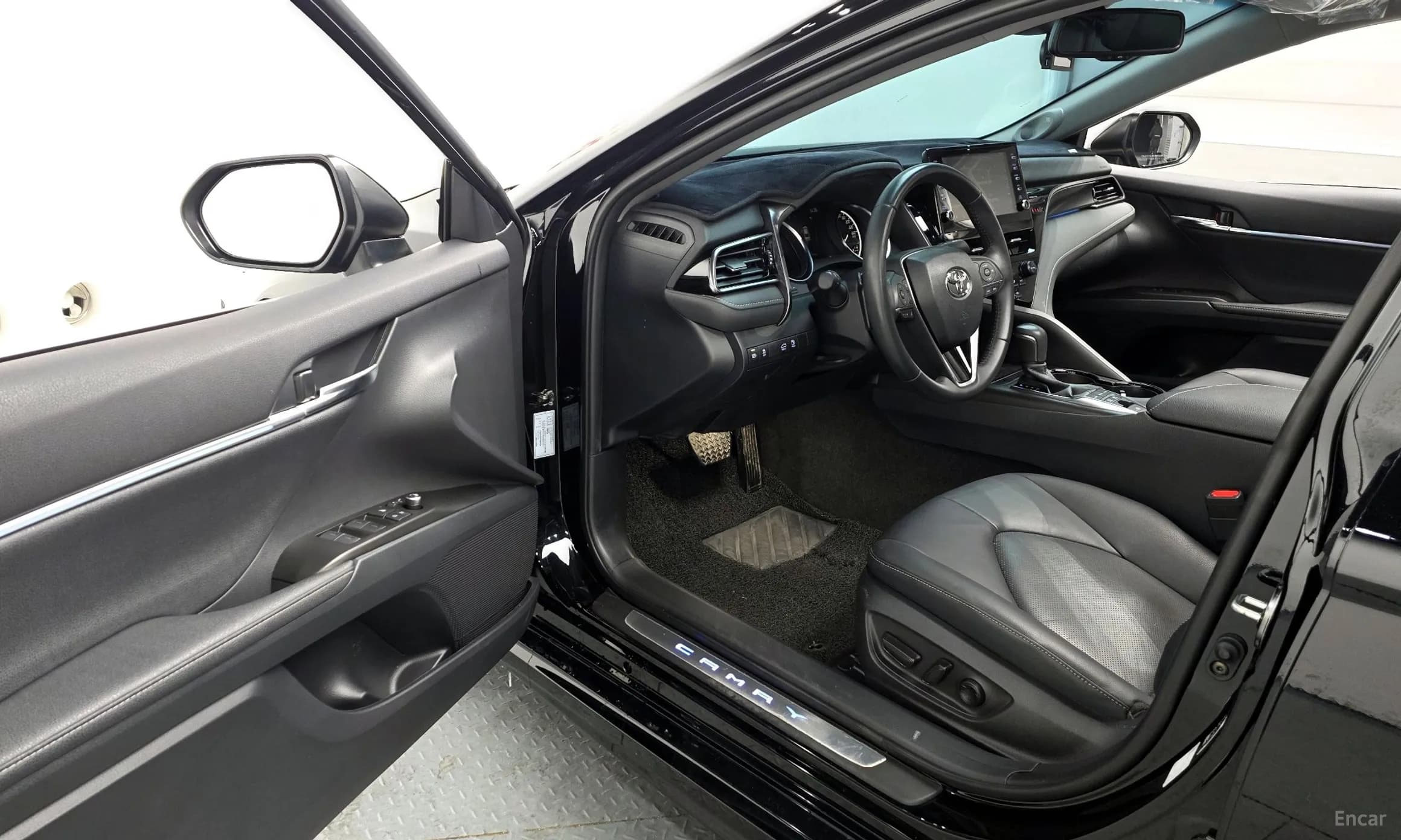 Camry (XV70)