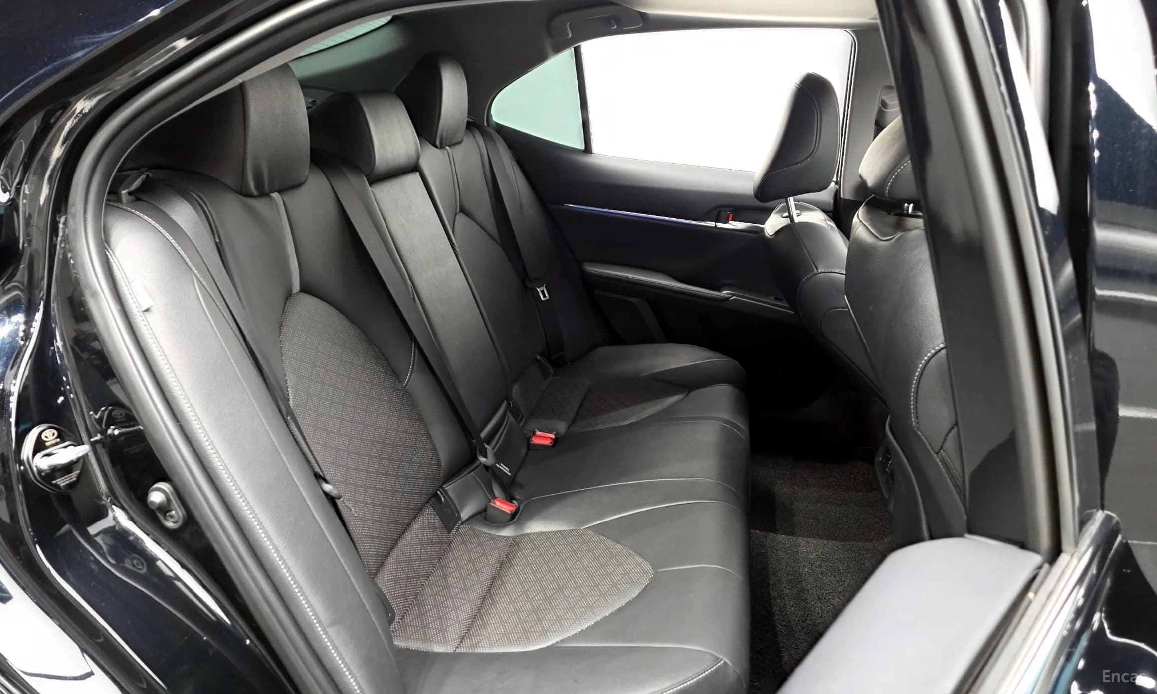 Camry (XV70)