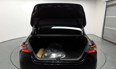 Camry (XV70)