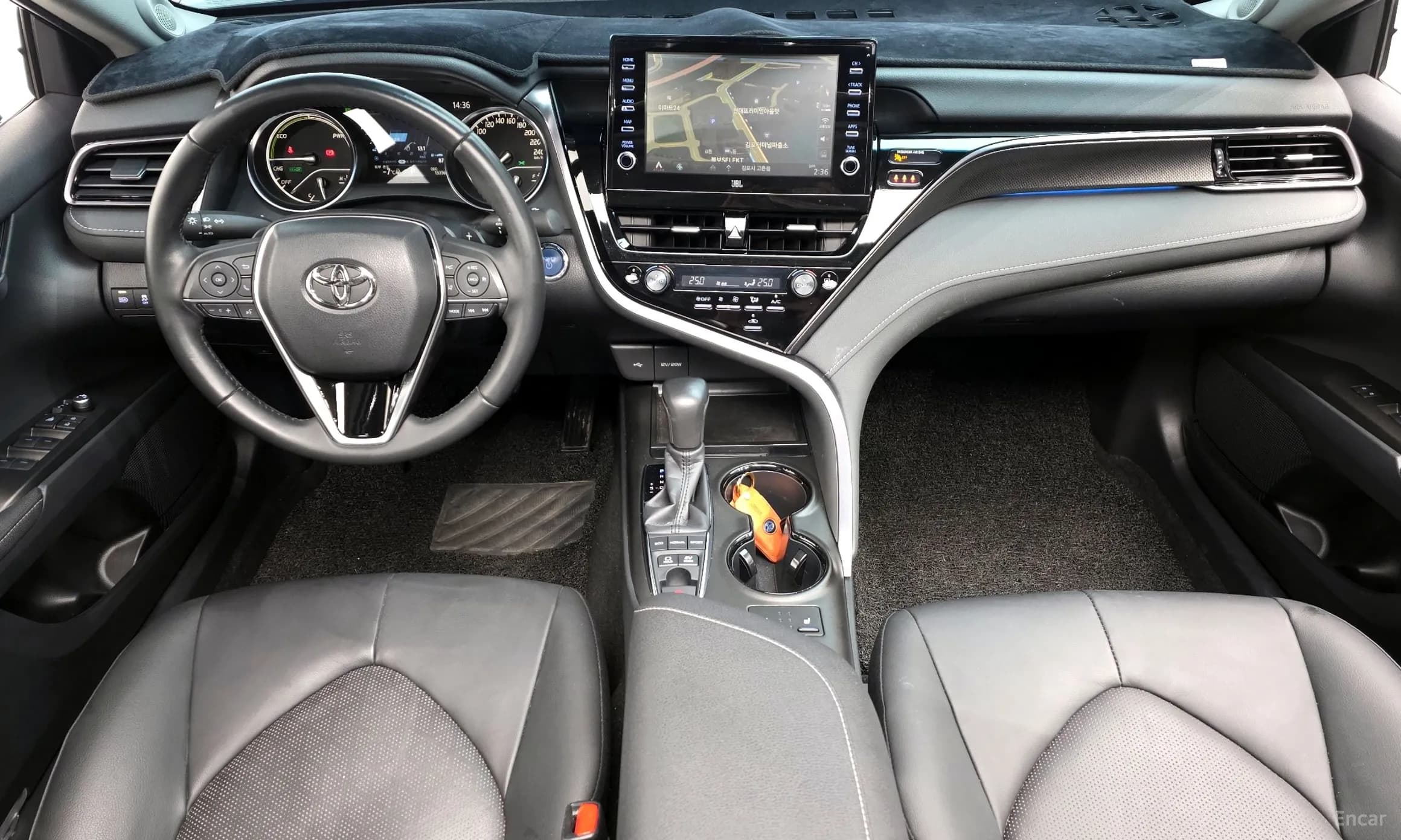 Camry (XV70)