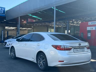 New ES300h