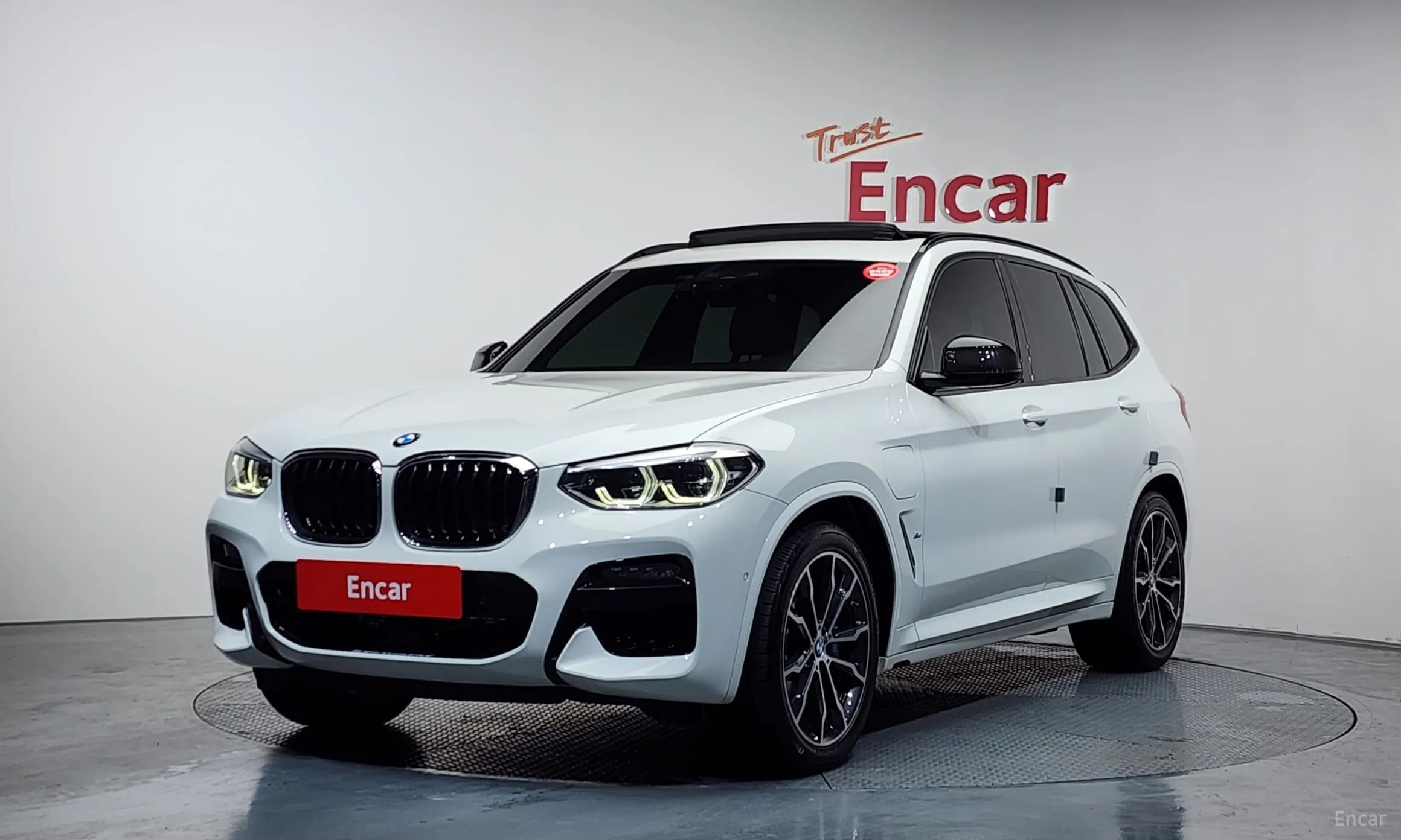 X3 (G01)