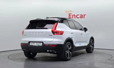 XC40