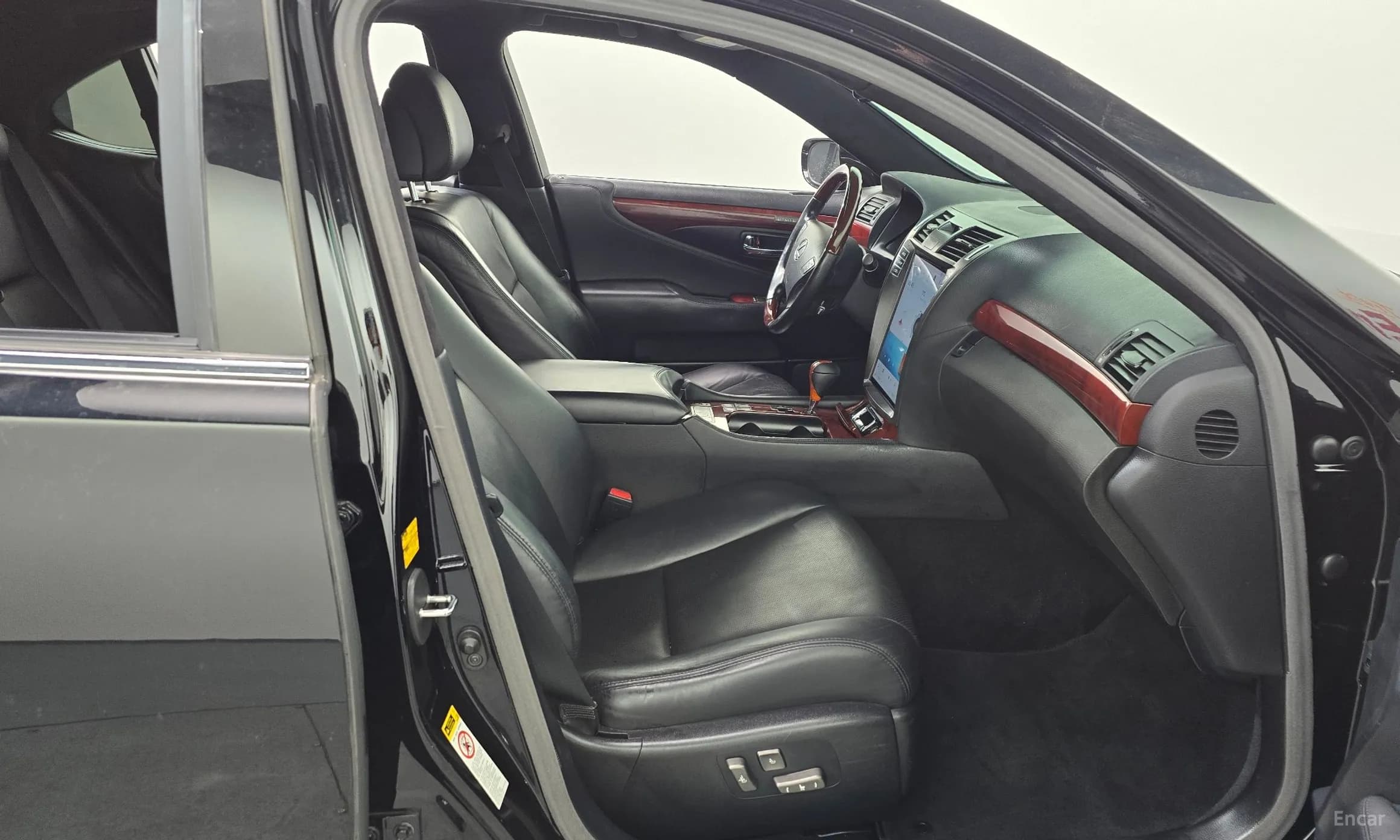 LS460