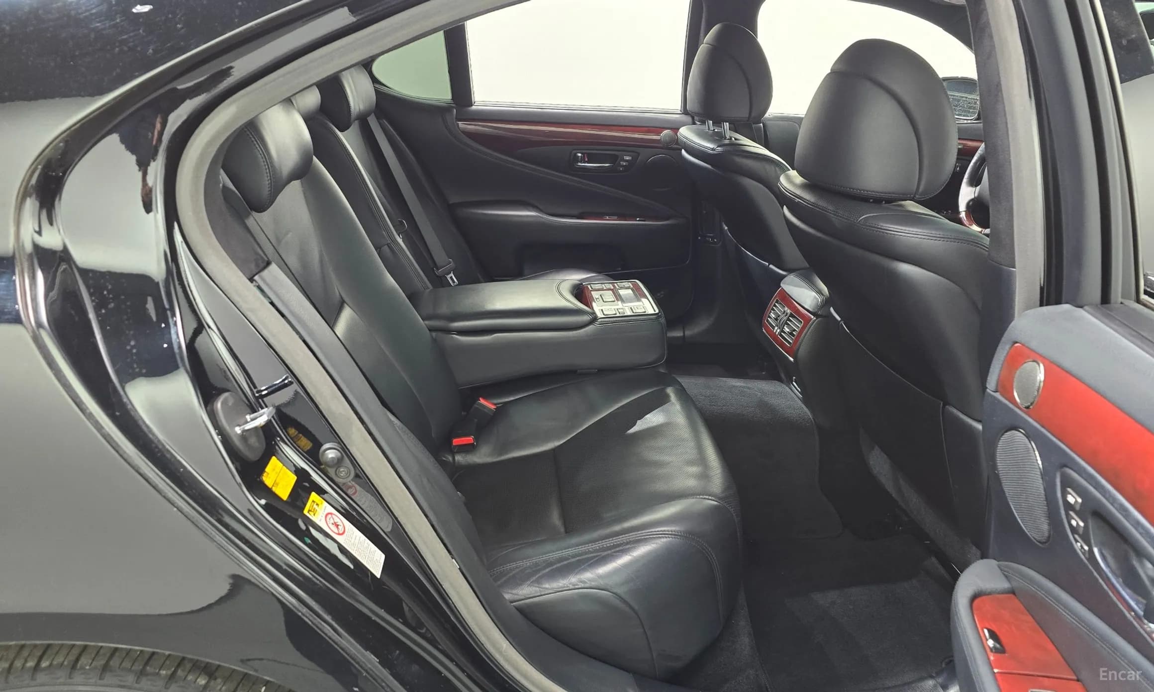 LS460
