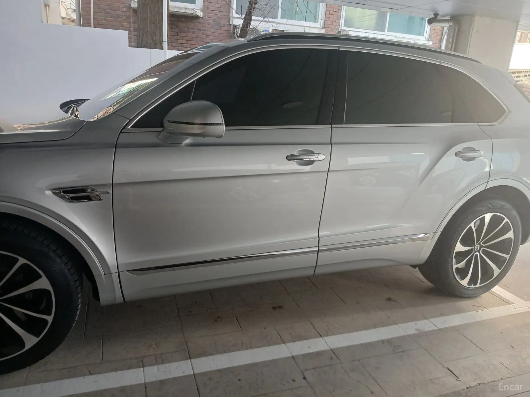Bentayga