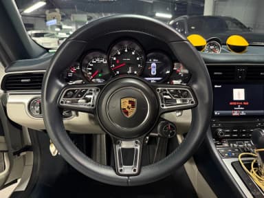 910