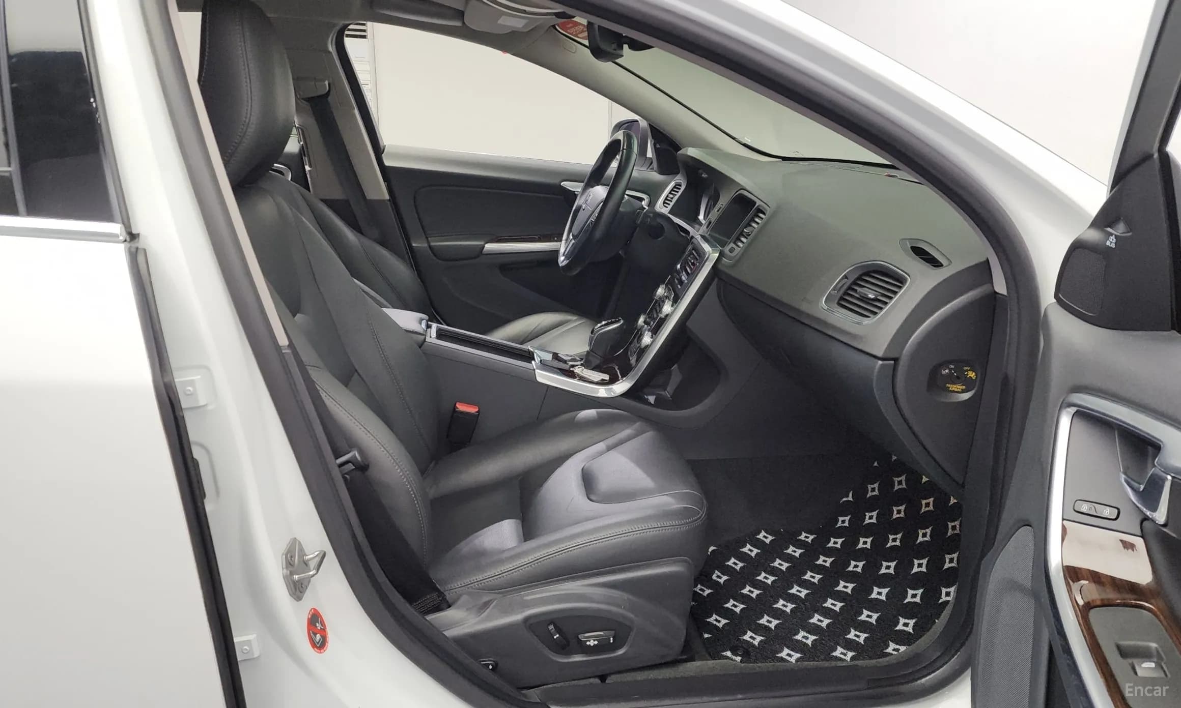 S60