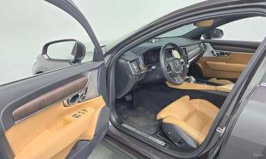 S90