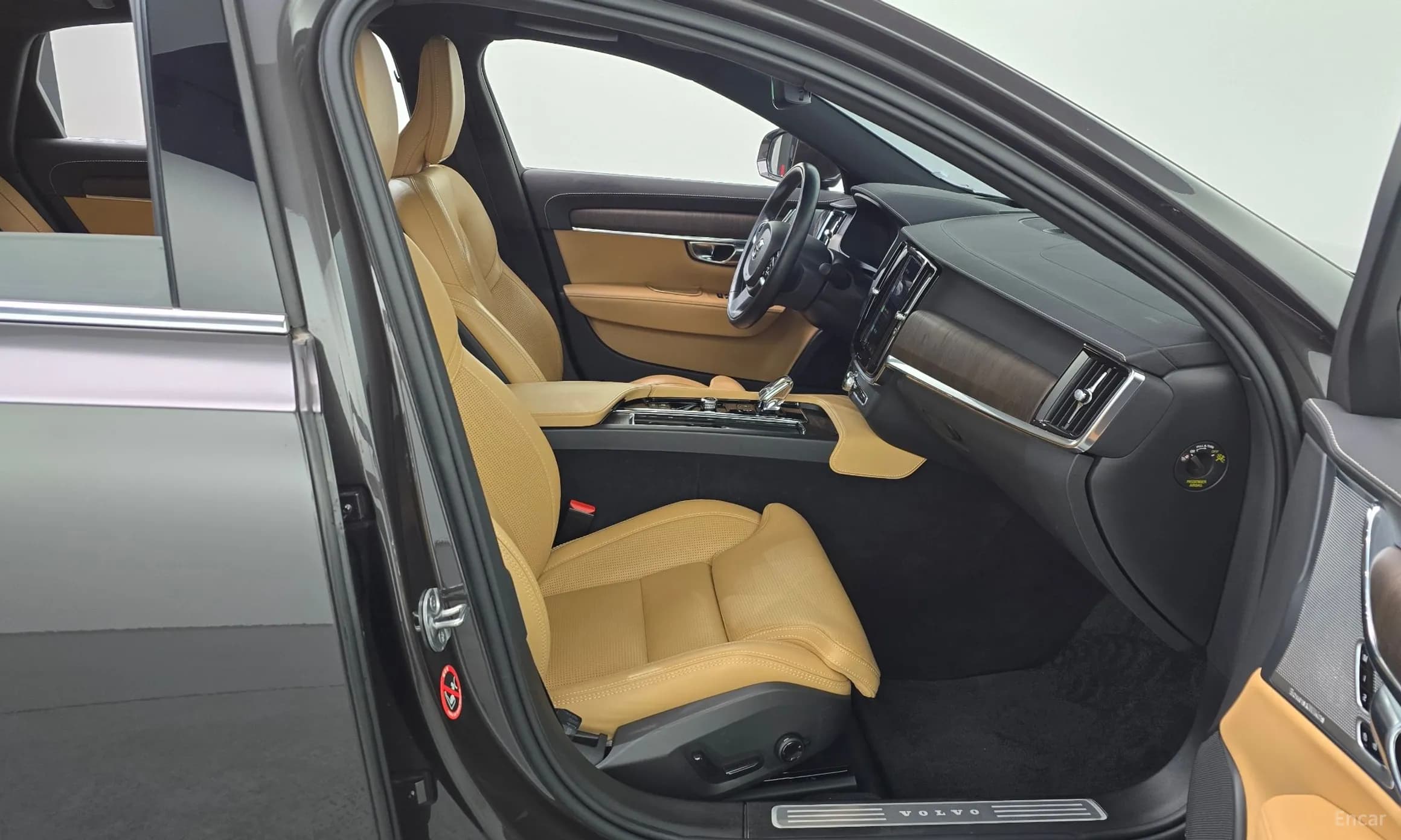 S90