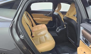 S90