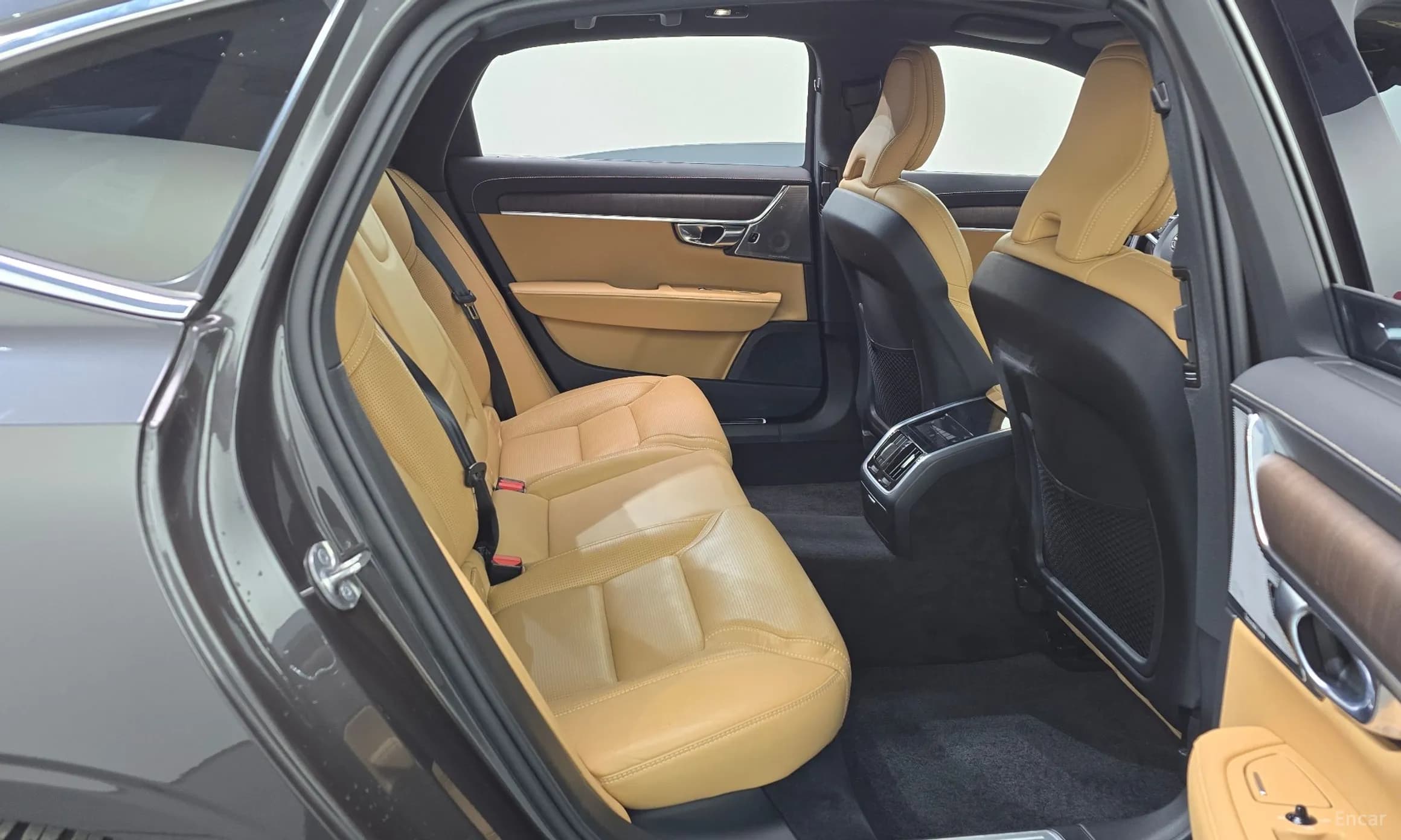 S90