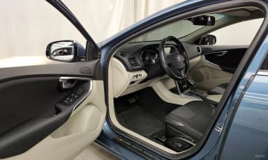 V40