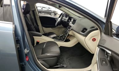 V40