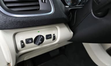 V40