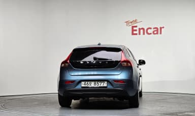 V40