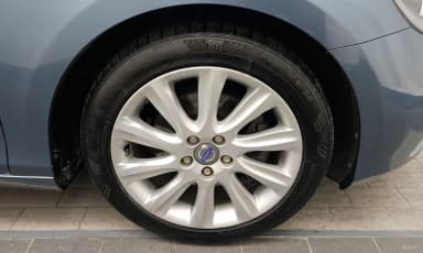 V40