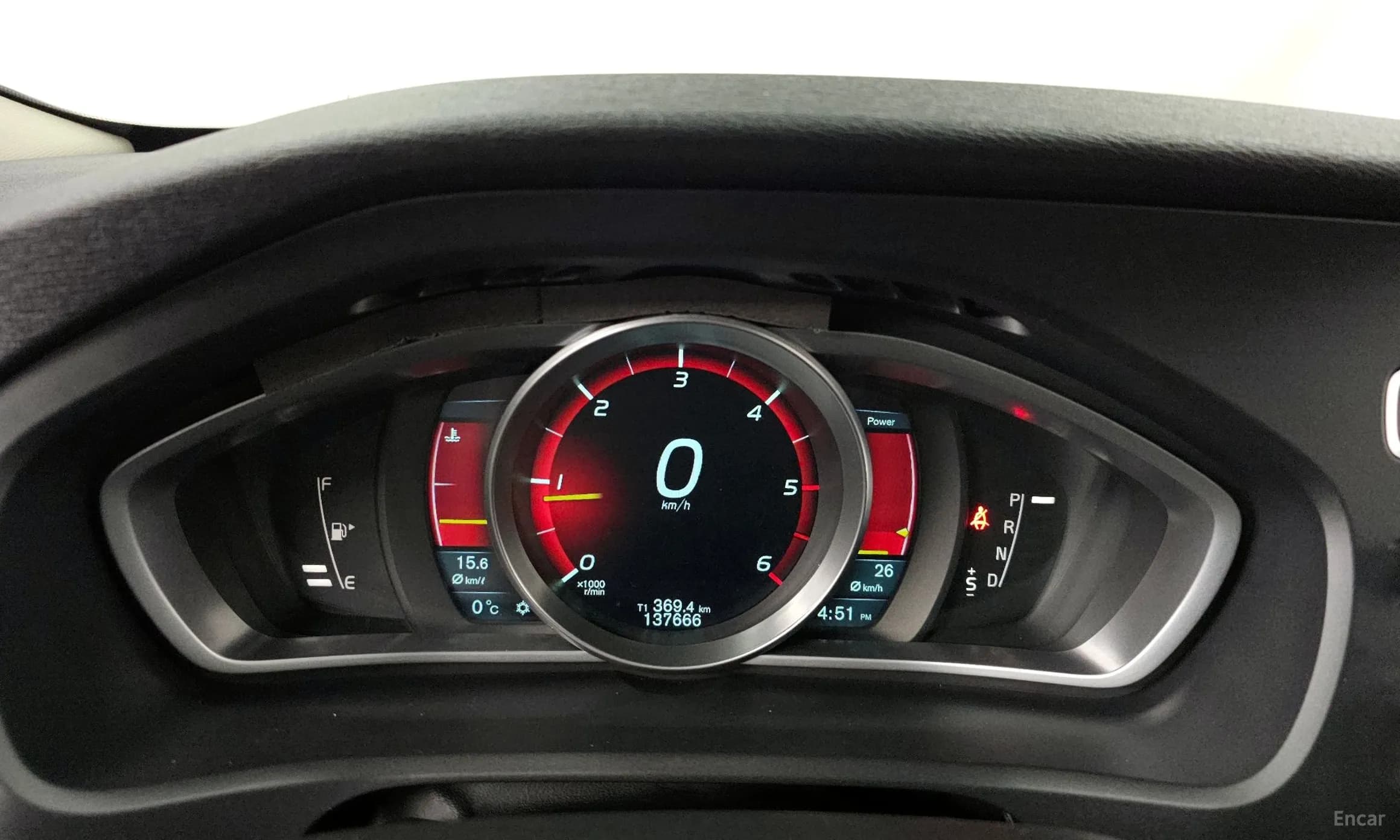 V40