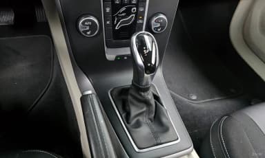 V40