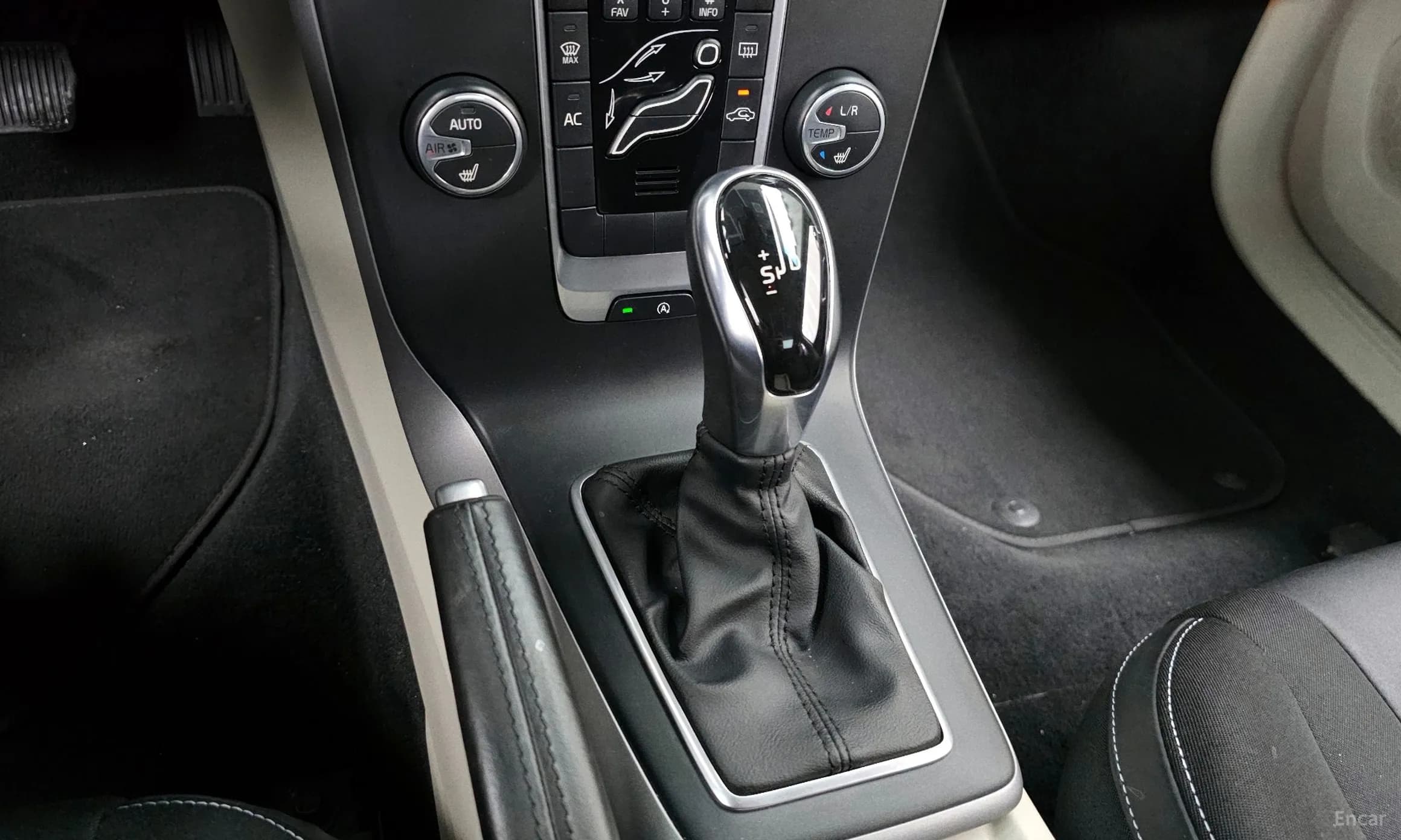 V40
