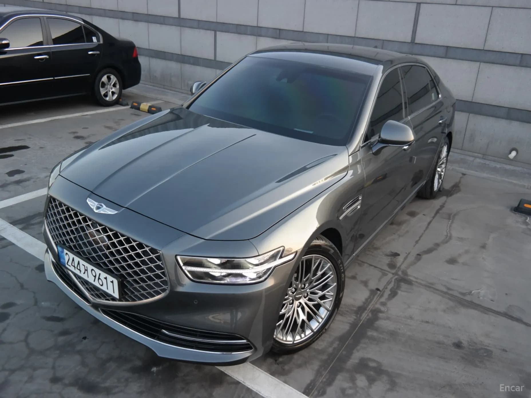 G90