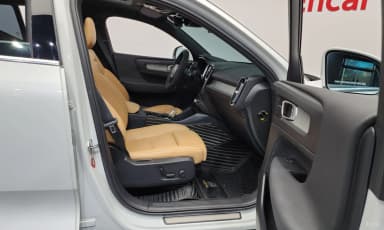 XC40