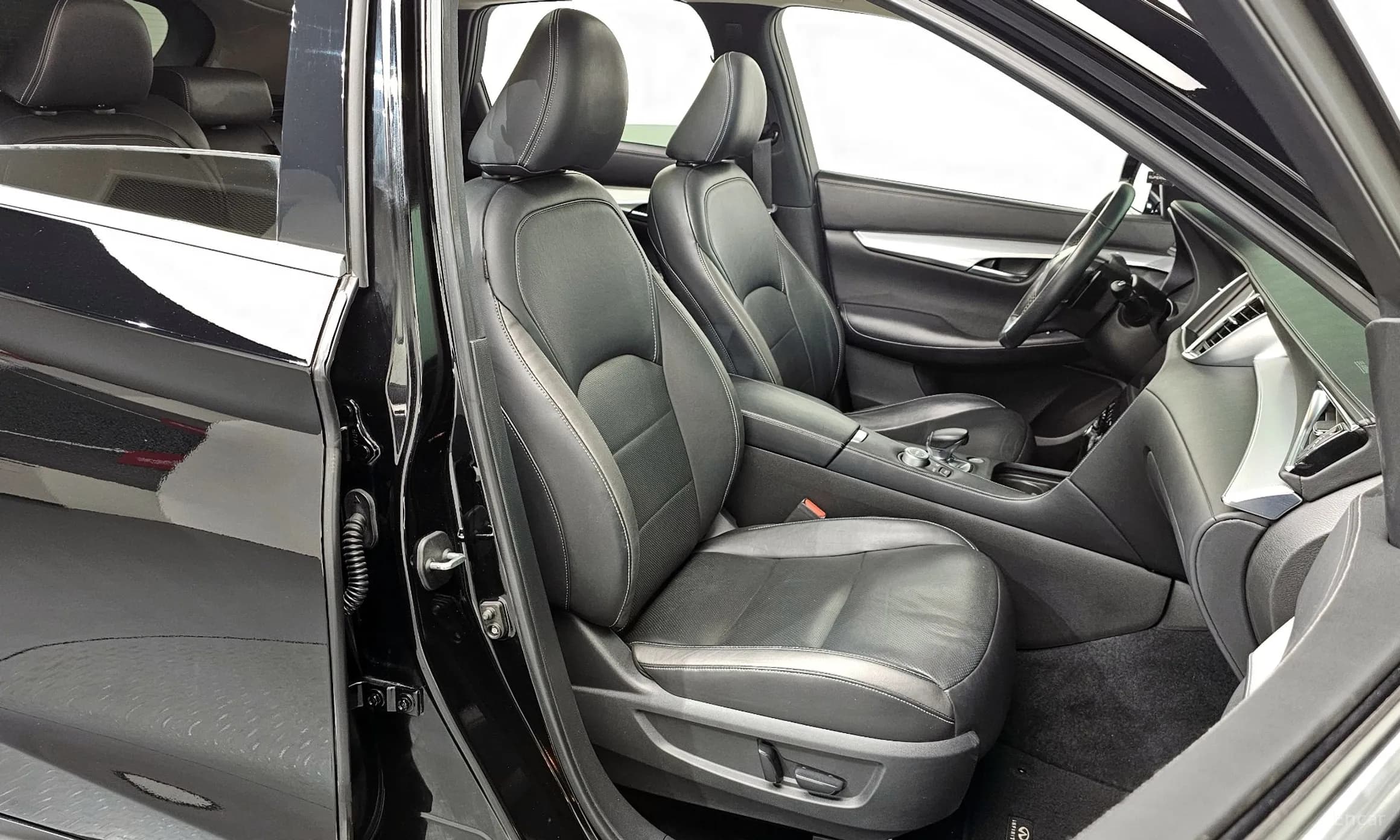 QX50 (P71A)