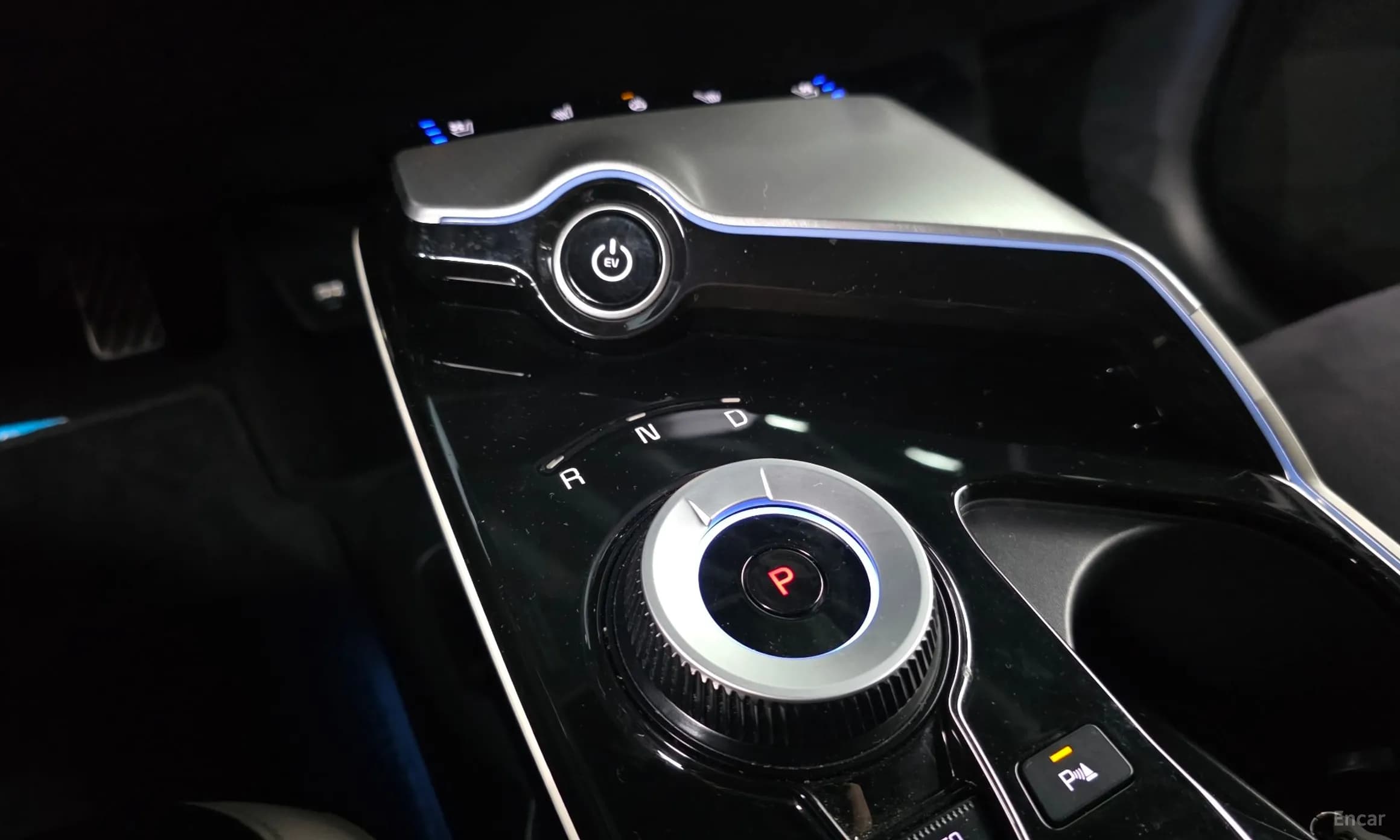 EV6